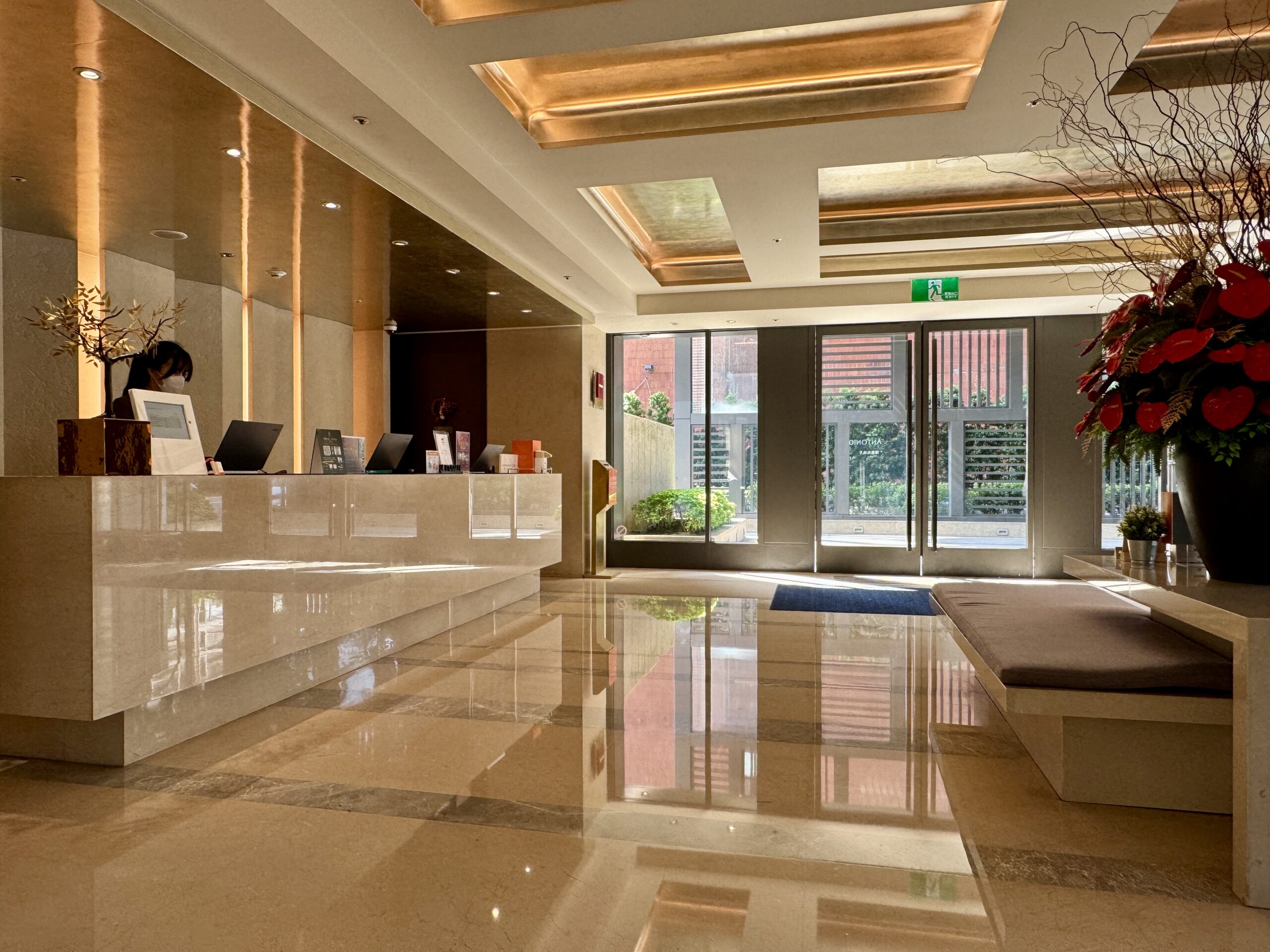 ホテルコッツィ台北民生館のロビー